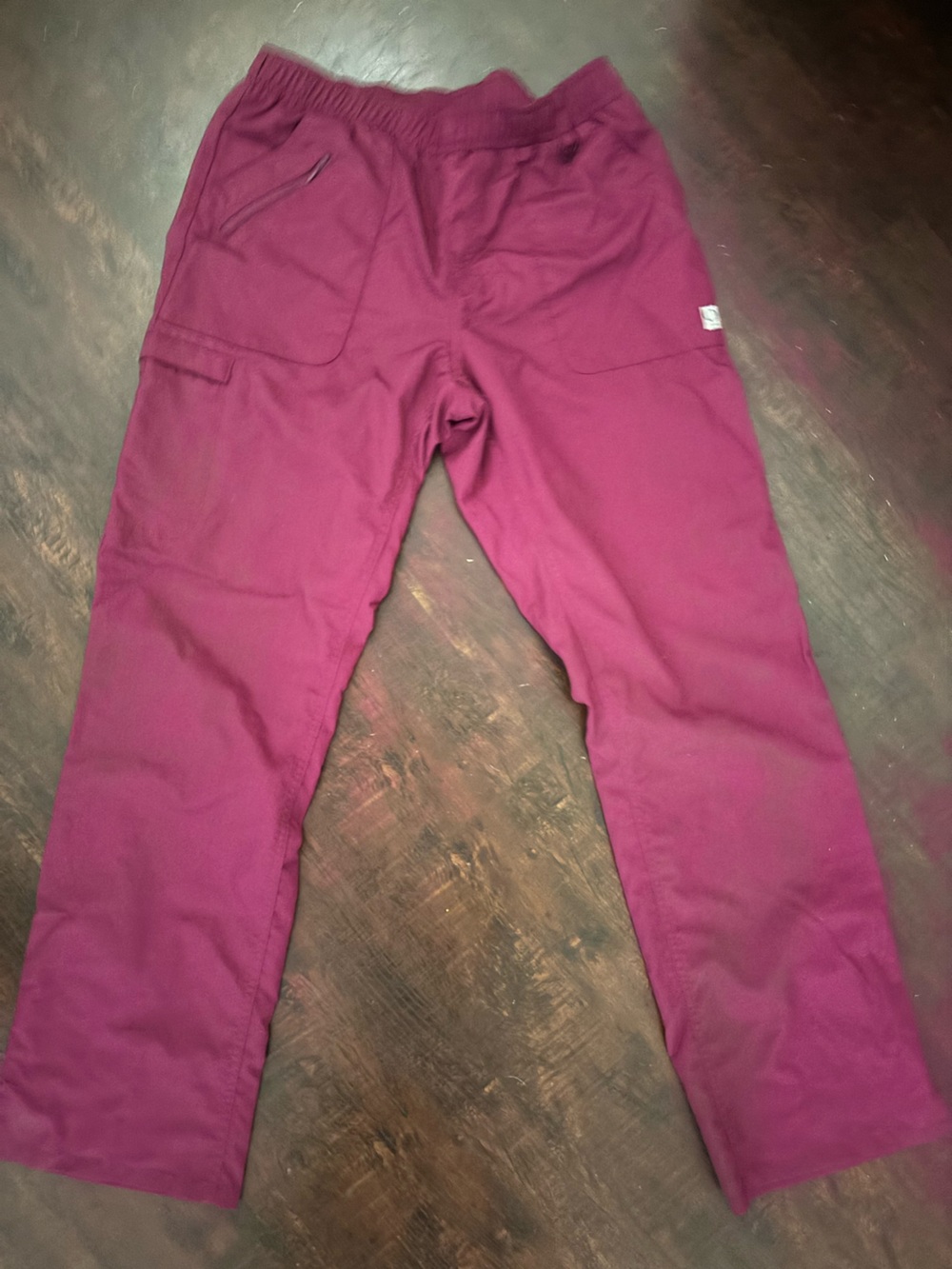 EON by Maevn Scrub Pants medium